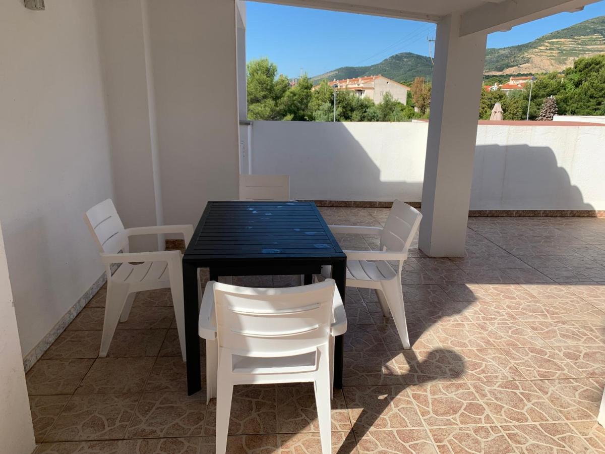 Apartamentos Playa D Y G Sant Carles De La Rapita Luaran gambar