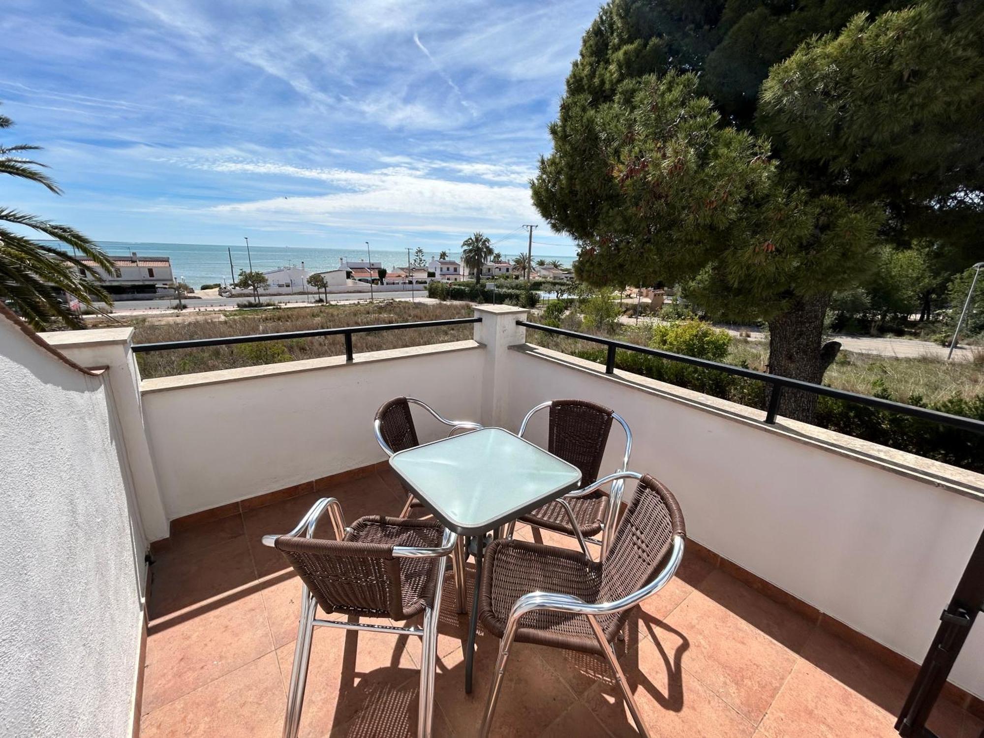Apartamentos Playa D Y G Sant Carles De La Rapita Luaran gambar