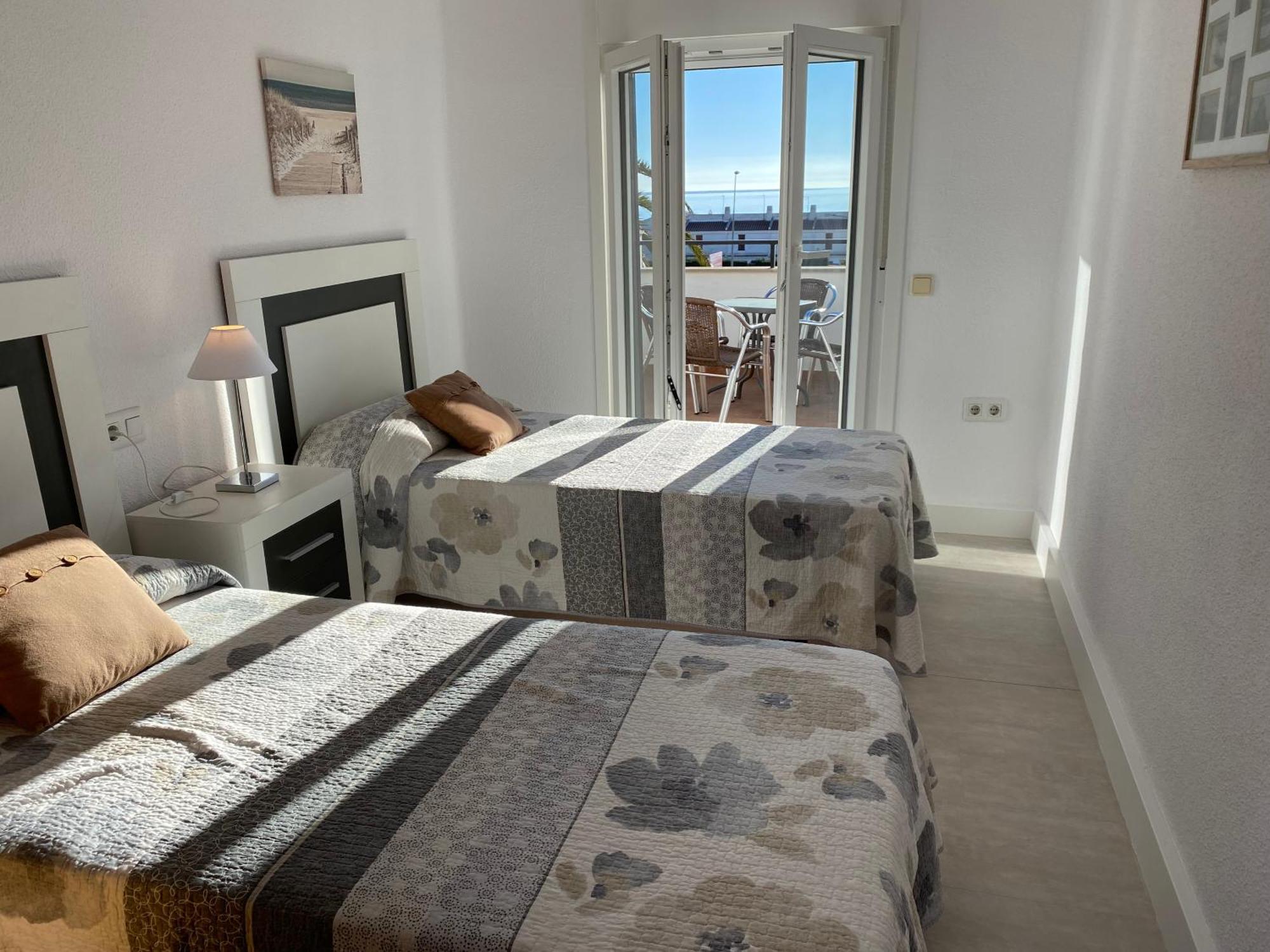 Apartamentos Playa D Y G Sant Carles De La Rapita Luaran gambar